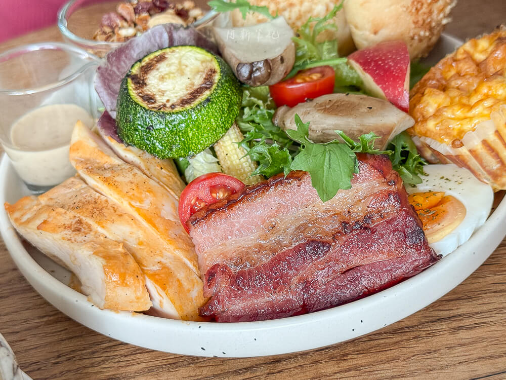 餐桌上的時光,台中早午餐,台中美食,台中大里美食,大里早午餐,台中咖啡廳,寵物友善餐廳