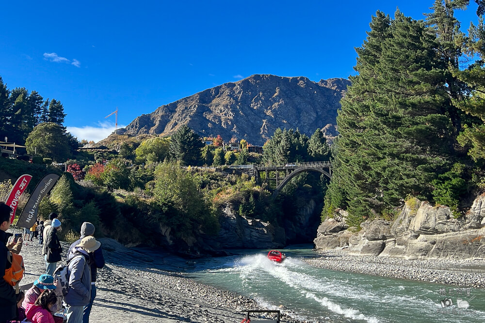 Shotover Jet,Shotover Jet皇后鎮,沙特歐瓦噴射快艇,沙特歐瓦河峽谷快艇,皇后鎮噴射快艇,皇后鎮旅遊推薦,皇后鎮極限運動,皇后鎮行程,紐西蘭南島景點,紐西蘭噴射快艇,紐西蘭皇后鎮Shotover @捲毛阿偉 皇后鎮噴射快艇,Shotover Jet,紐西蘭噴射快艇,沙特歐瓦噴射快艇,紐西蘭皇后鎮Shotover,皇后鎮極限運動,Shotover Jet皇后鎮,紐西蘭南島景點,皇后鎮旅遊推薦,沙特歐瓦河峽谷快艇,皇后鎮行程,皇后鎮噴射快艇門票