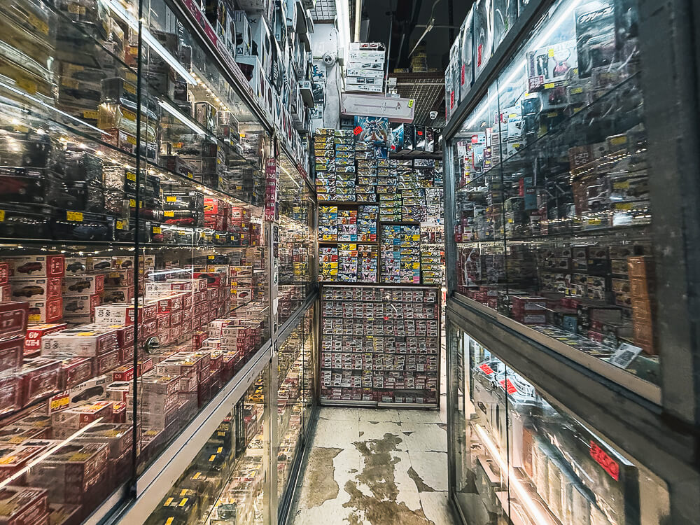 鴻興玩具,香港玩具店推薦,灣仔玩具街,鴻興玩具評價,香港買模型推薦,太原街玩具,香港玩具收藏