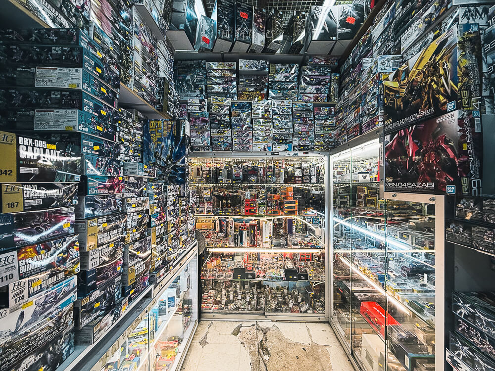 鴻興玩具,香港玩具店推薦,灣仔玩具街,鴻興玩具評價,香港買模型推薦,太原街玩具,香港玩具收藏