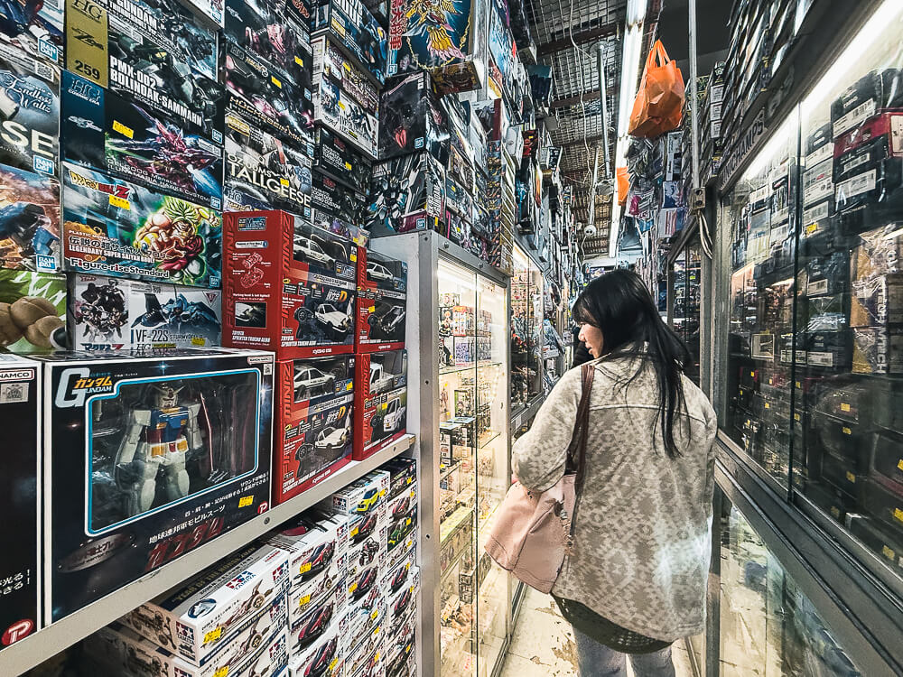 鴻興玩具,香港玩具店推薦,灣仔玩具街,鴻興玩具評價,香港買模型推薦,太原街玩具,香港玩具收藏