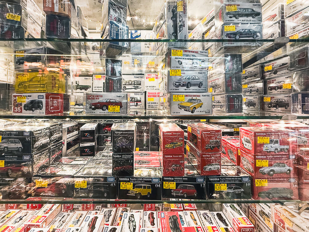 鴻興玩具,香港玩具店推薦,灣仔玩具街,鴻興玩具評價,香港買模型推薦,太原街玩具,香港玩具收藏