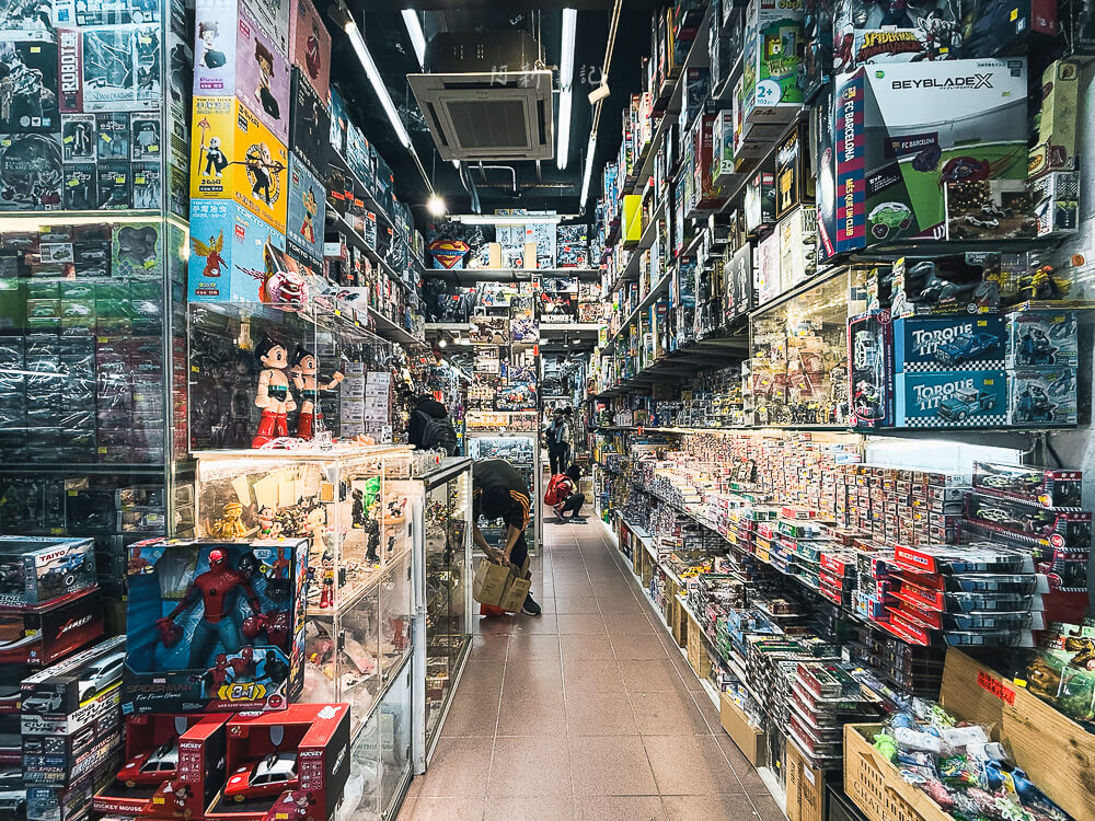 鴻興玩具,香港玩具店推薦,灣仔玩具街,鴻興玩具評價,香港買模型推薦,太原街玩具,香港玩具收藏