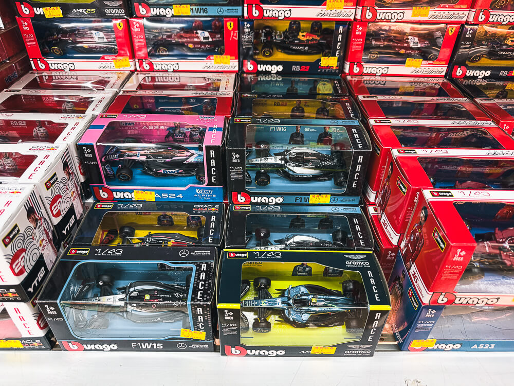 鴻興玩具,香港玩具店推薦,灣仔玩具街,鴻興玩具評價,香港買模型推薦,太原街玩具,香港玩具收藏