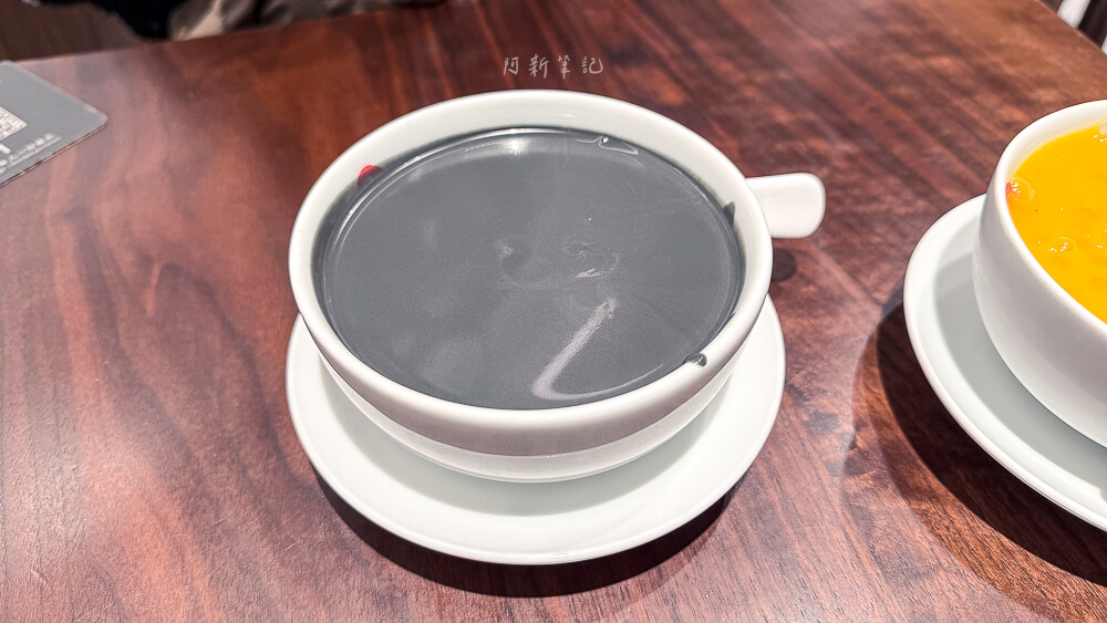 佳佳甜品旺角店,香港美食,旺角甜品推薦,佳佳甜品評價,香港米其林甜品,旺角下午茶,佳佳甜品菜單,芝麻糊,核桃露,寧波湯圓 佳佳甜品旺角店,香港美食,旺角甜品推薦,佳佳甜品評價,香港米其林甜品,旺角下午茶,佳佳甜品菜單,芝麻糊,核桃露,寧波湯圓