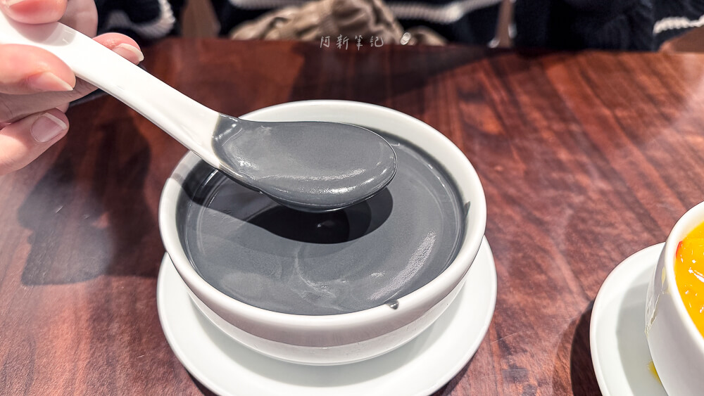 佳佳甜品旺角店,香港美食,旺角甜品推薦,佳佳甜品評價,香港米其林甜品,旺角下午茶,佳佳甜品菜單,芝麻糊,核桃露,寧波湯圓 佳佳甜品旺角店,香港美食,旺角甜品推薦,佳佳甜品評價,香港米其林甜品,旺角下午茶,佳佳甜品菜單,芝麻糊,核桃露,寧波湯圓