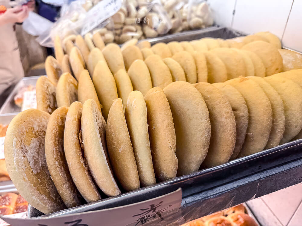 明華餅家,香港美食,旺角美食,明華餅家評價,香港傳統餅店,旺角必吃美食,明華餅家推薦,雞仔餅,菠蘿包,合桃酥