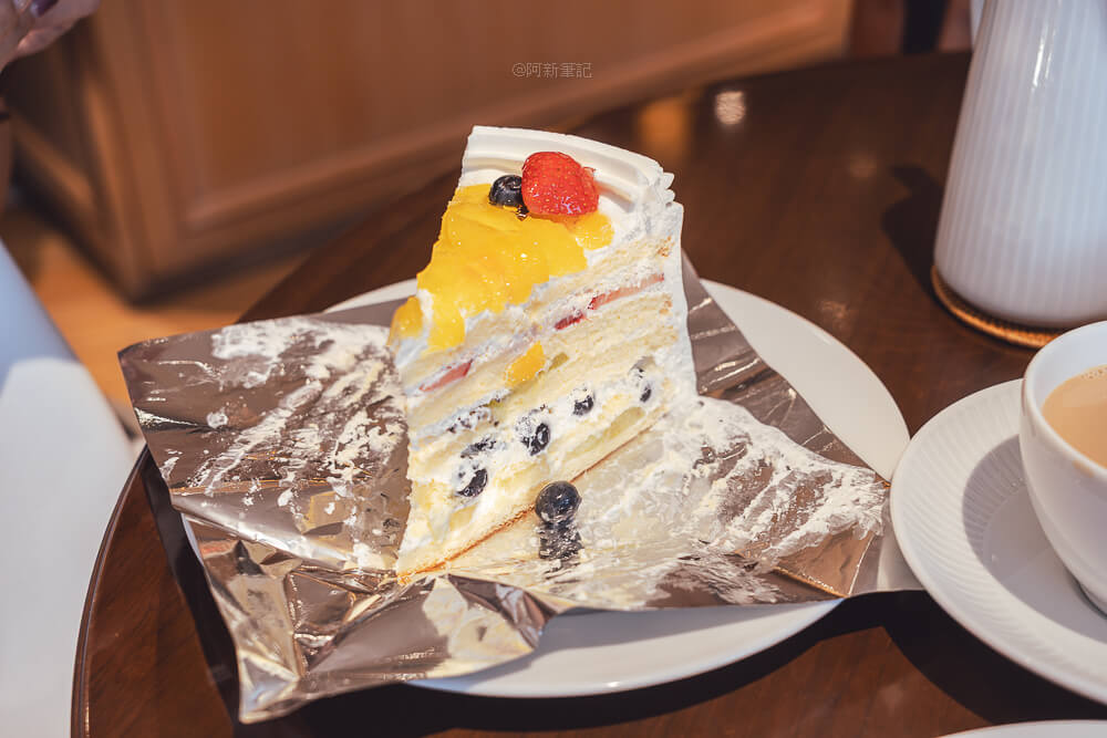 HARBS 上野店,HARBS Ueno,東京甜點,上野甜點,水果千層蛋糕,季節水果蛋糕,草莓蛋糕,蒙布朗,下午茶,蛋糕套餐,咖啡,蛋糕櫃,內用排隊,交通資訊 HARBS 上野店,HARBS Ueno,東京甜點,上野甜點,水果千層蛋糕,季節水果蛋糕,草莓蛋糕,蒙布朗,下午茶,蛋糕套餐,咖啡,蛋糕櫃,內用排隊,交通資訊