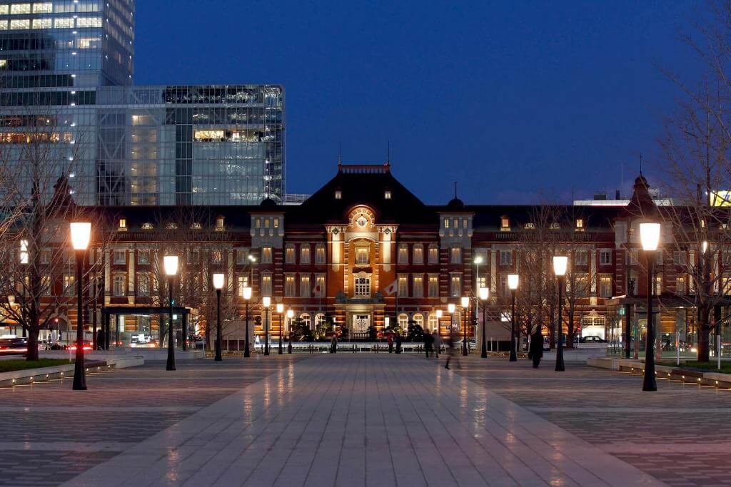 東京車站大飯店百年紅磚建築外觀