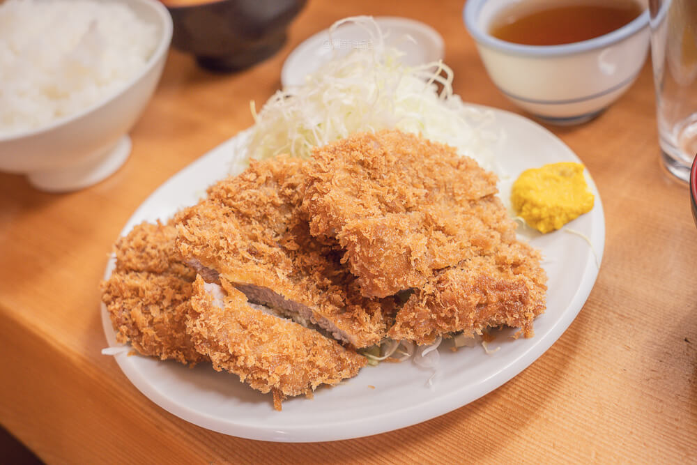 山家豬排,とんかつ山家,Yamabe Tonkatsu,上野豬排,東京炸豬排,上野美食推薦,東京必吃豬排,日本平價豬排店,東京庶民美食,上野午餐推薦,上野車站美食