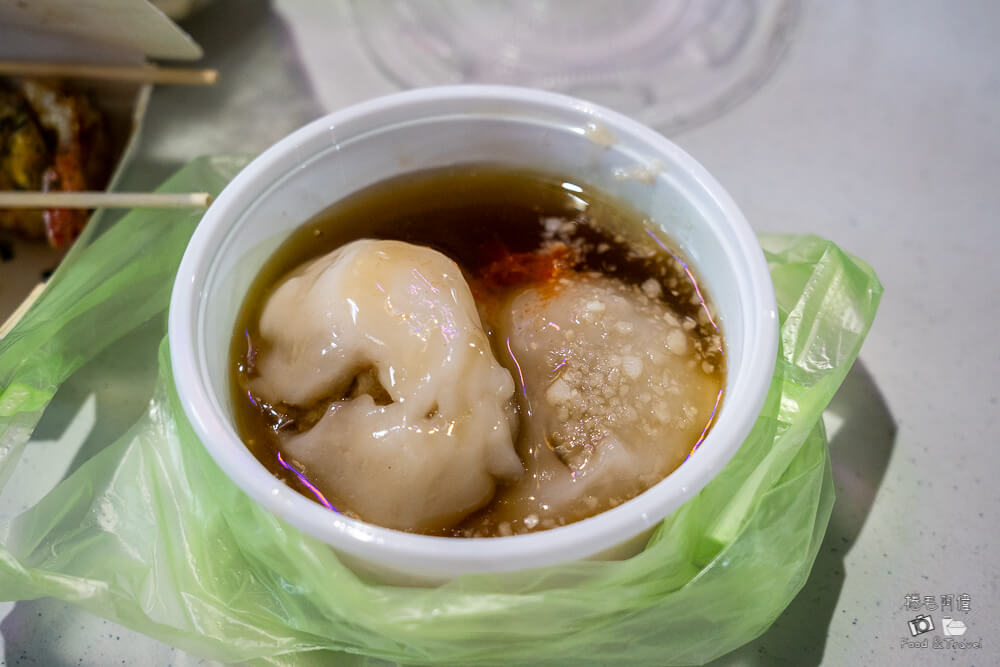 六合夜市,高雄夜市,高雄美食,高雄必吃,六合夜市美食,六合夜市必吃,六合夜市推薦,高雄小吃,高雄旅遊,台灣夜市,高雄自由行,六合夜市木瓜牛奶,六合夜市胡椒餅,六合夜市魷魚,六合夜市生炒花枝,捷運美麗島站美食,夜市小吃,台灣美食,觀光夜市,高雄景點推薦