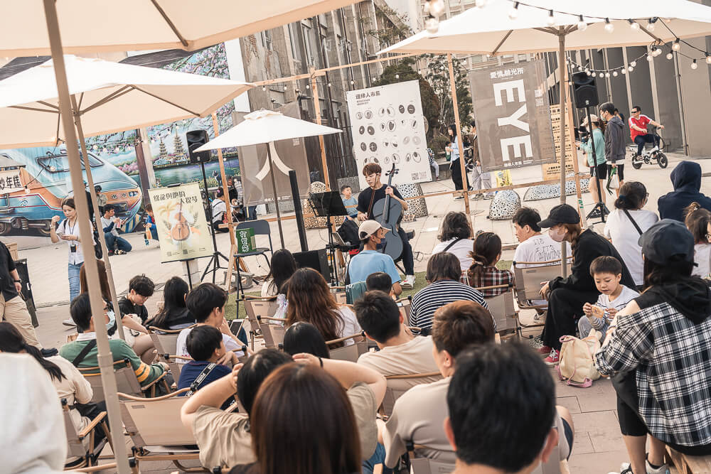 高雄 駁二藝術特區 市集表演舞台