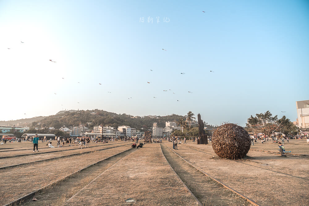 高雄 哈瑪星鐵道文化園區 鐵軌草地