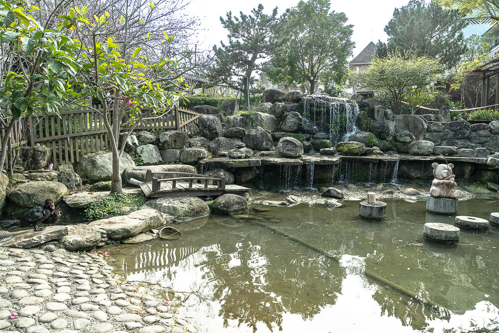 苗栗景點,苗栗觀光工廠,苗栗大湖景點,苗栗好好玩,大湖景點,苗栗莊園,苗栗親子景點,巧克力雲莊,苗栗室內景點,苗栗大湖,苗栗大湖城堡,苗栗巧克力雲莊,苗栗,草莓冰淇淋,巧克力夢想館,苗栗草莓,巧克力歐風城堡,苗栗主題故事館,苗栗好玩親子景點,苗栗主題休閒園區,苗栗巧克力故事館,苗栗大湖景點推薦 苗栗景點,苗栗觀光工廠,苗栗大湖景點,苗栗好好玩,大湖景點,苗栗莊園,苗栗親子景點,巧克力雲莊,苗栗室內景點,苗栗大湖,苗栗大湖城堡,苗栗巧克力雲莊,苗栗,草莓冰淇淋,巧克力夢想館,苗栗草莓,巧克力歐風城堡,苗栗主題故事館,苗栗好玩親子景點,苗栗主題休閒園區,苗栗巧克力故事館,苗栗大湖景點推薦