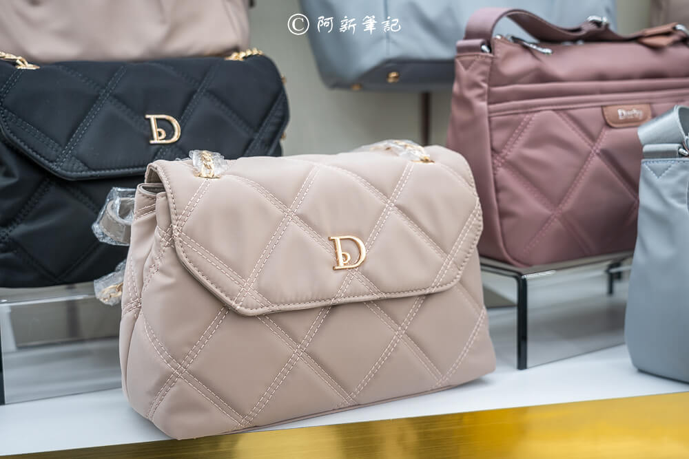 LN精品皮件,LN精品皮件大甲店,台中特賣,台中特賣會,行李箱,行李箱特賣,皮包,包包,工作包,背包 LN精品皮件,LN精品皮件大甲店,台中特賣,台中特賣會,行李箱,行李箱特賣,皮包,包包,工作包,背包