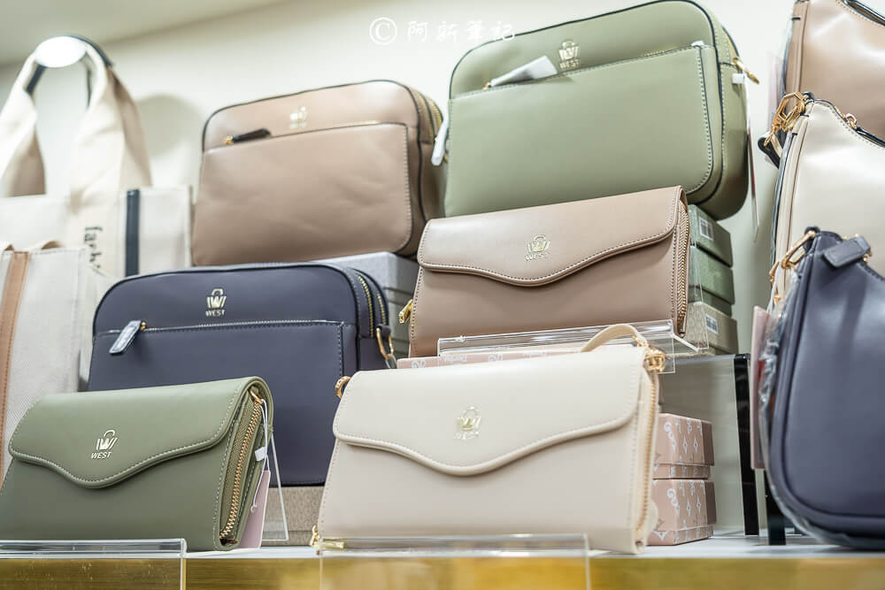 LN精品皮件,LN精品皮件大甲店,台中特賣,台中特賣會,行李箱,行李箱特賣,皮包,包包,工作包,背包 LN精品皮件,LN精品皮件大甲店,台中特賣,台中特賣會,行李箱,行李箱特賣,皮包,包包,工作包,背包