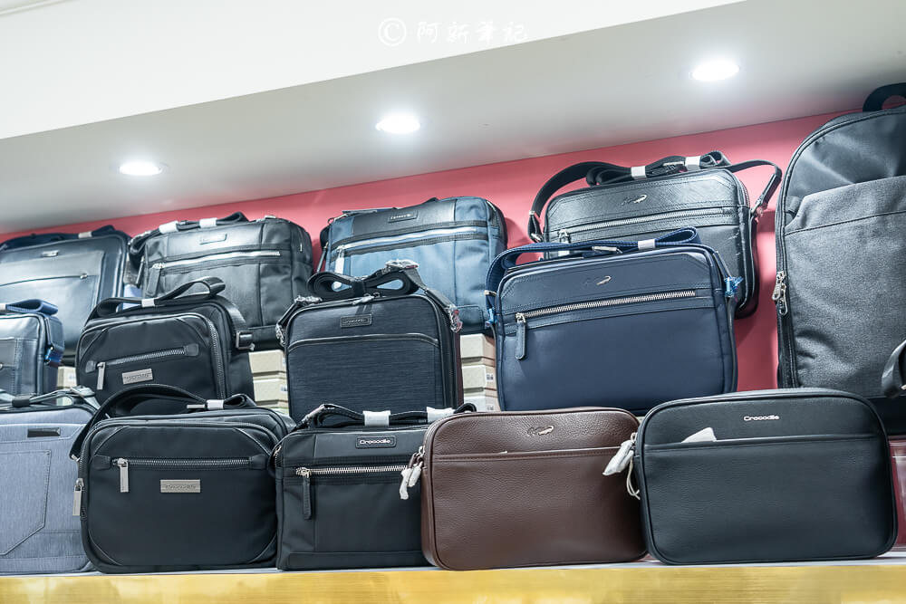 LN精品皮件,LN精品皮件大甲店,台中特賣,台中特賣會,行李箱,行李箱特賣,皮包,包包,工作包,背包 LN精品皮件,LN精品皮件大甲店,台中特賣,台中特賣會,行李箱,行李箱特賣,皮包,包包,工作包,背包