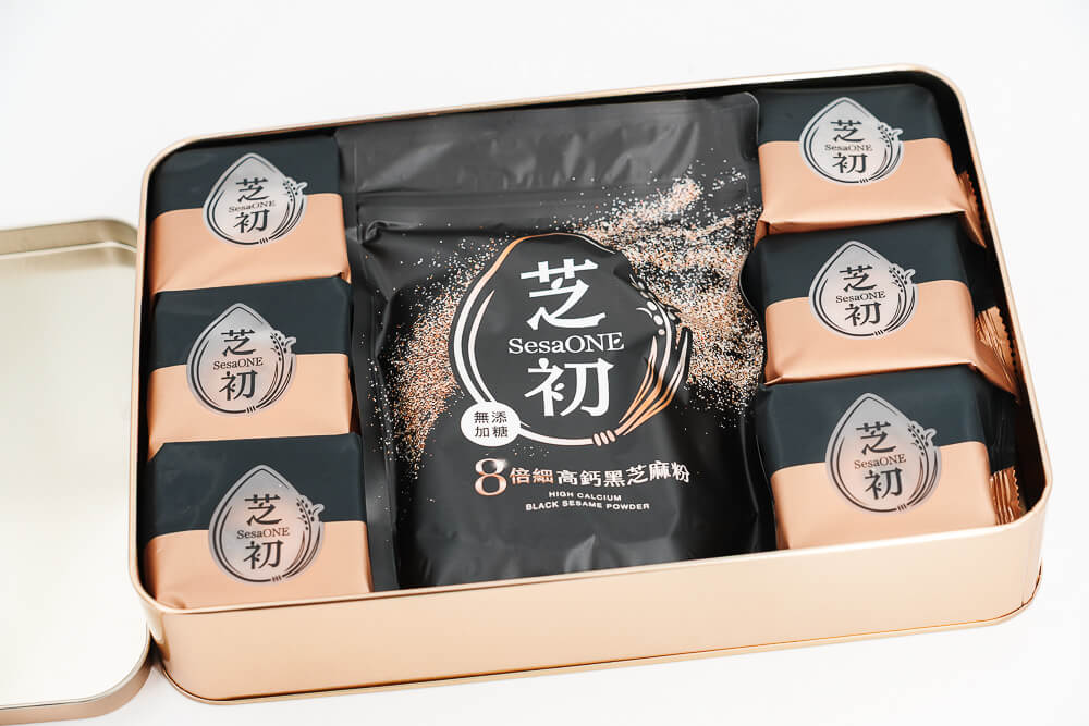 芝初黑芝麻蛋黃酥 禮盒內容物 蛋黃酥加芝麻粉