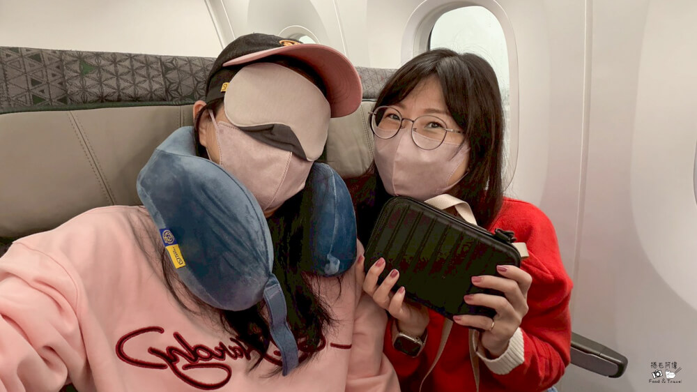 Travel Blue,Travel Blue 藍旅,Travel Blue出國旅遊,Travel Blue旅遊小物,Travel Blue旅遊用品,Travel Blue頸枕,出國旅遊必備,出國旅遊必帶,親膚烤漆斜背包,長途飛行必備 @捲毛阿偉 Travel Blue,Travel Blue旅遊用品,Travel Blue出國旅遊,Travel Blue旅遊小物,Travel Blue頸枕,出國旅遊必備,旅行收納包,出國旅遊必帶,長途飛行必備