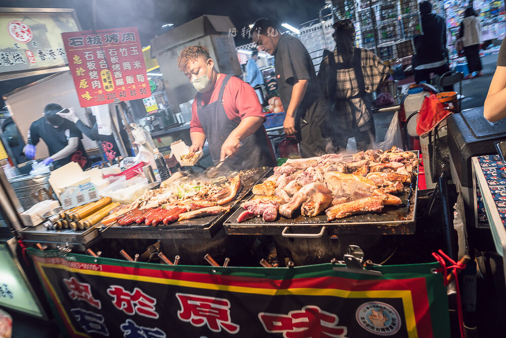 台中 旱溪夜市 炭烤烤肉串攤位