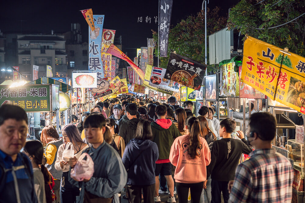 台中 旱溪夜市 週六晚上走道人潮