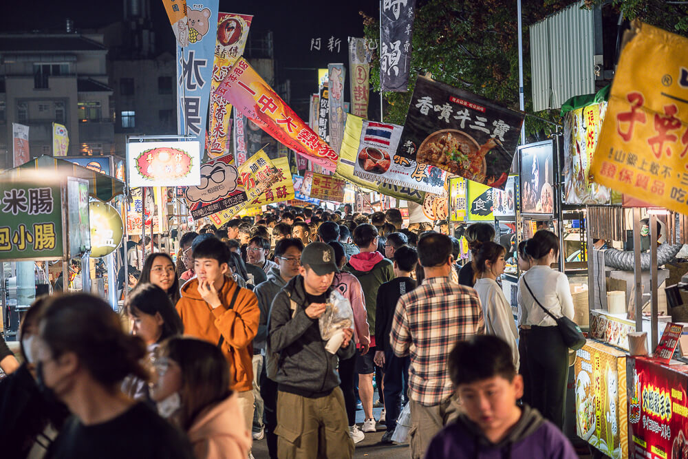 台中 旱溪夜市 夜晚走道