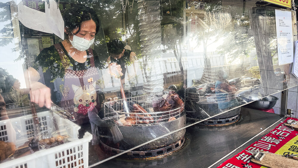 羅氏新口味鴨頭鴨翅專賣店,羅氏新口味,羅氏鴨頭,羅氏鴨翅,羅氏新口味菜單,羅氏新口味價格,羅氏新口味營業時間,羅氏新口味電話,羅氏新口味地址,羅氏新口味評價,台中鴨頭鴨翅,台中羅氏鴨頭,台中深夜美食,台中小吃推薦,鴨頭鴨翅小吃
