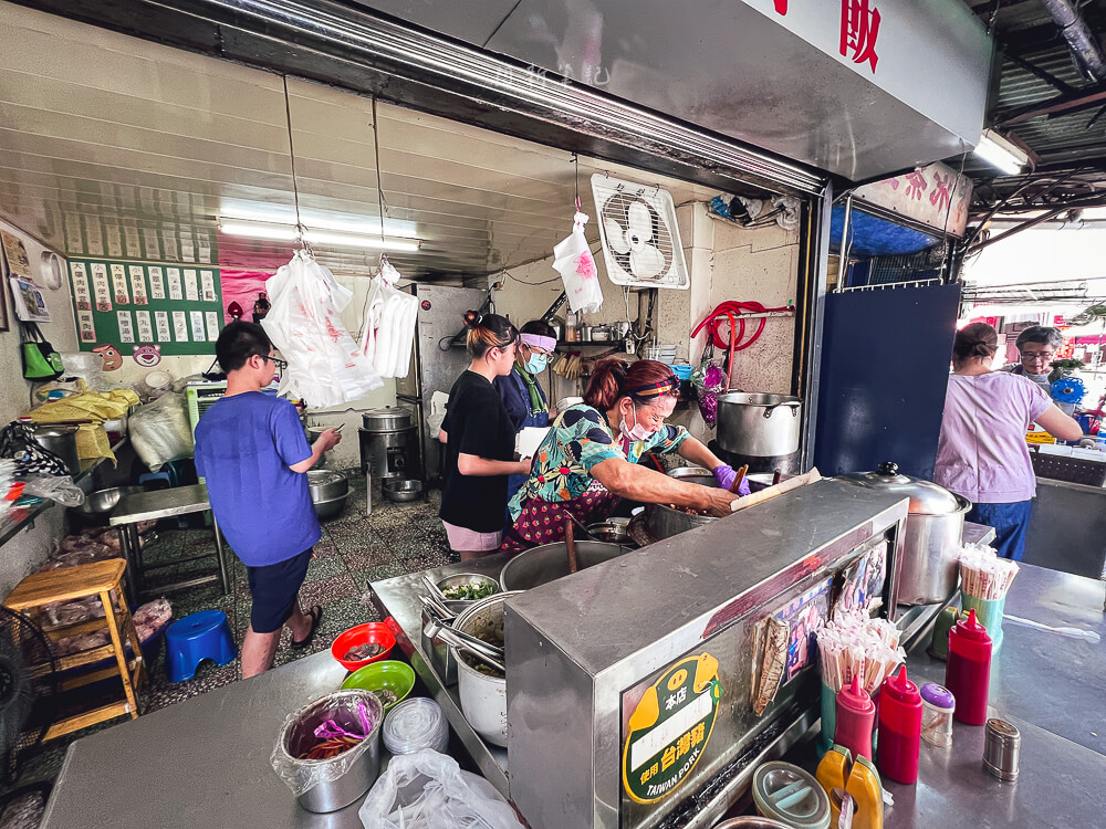 第五市場阿彬爌肉飯,台中阿彬爌肉飯菜單,台中控肉飯,阿彬控肉飯,阿彬爌肉飯,台中爌肉飯,台中最強控肉飯,台中控肉飯排名,台中市場控肉飯,第五市場控肉飯,第五市場爌肉飯