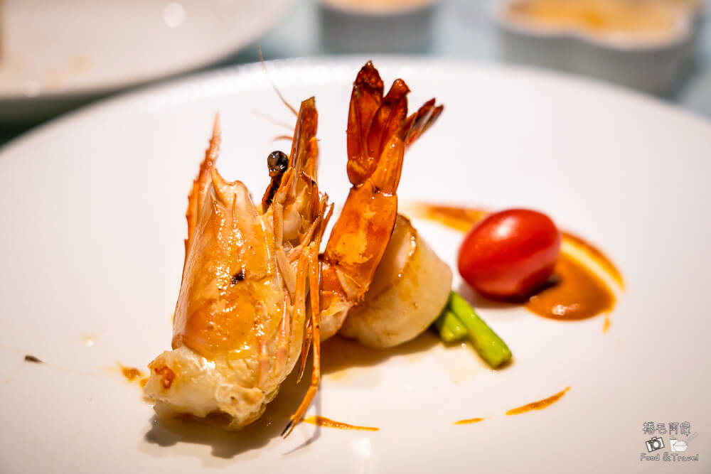 夏慕尼, 夏慕尼,台中餐廳,台中美食,王品集團,火焰鐵板燒,套餐料理,浪漫餐廳,約會餐廳,慶生首選,精緻排餐,特色甜點