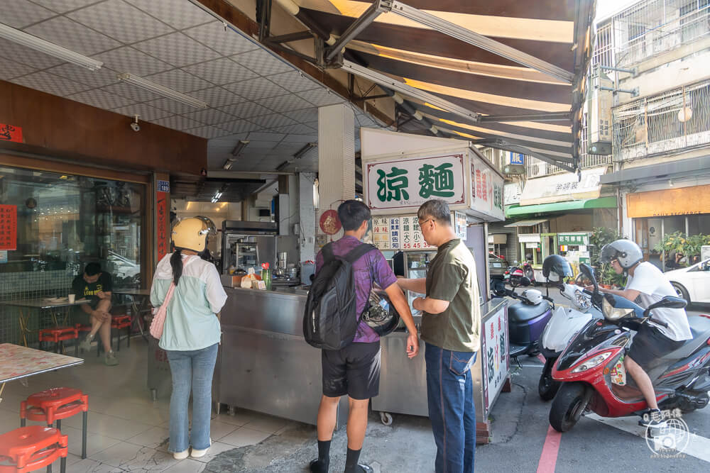 嘉義阡涼麵,嘉義千涼麵,台中嘉義涼麵,台中涼麵,台中美食,勤美美食,美村路美食,美村美食,向上路美食,向上市場美食,中美街美食,台中西區美食