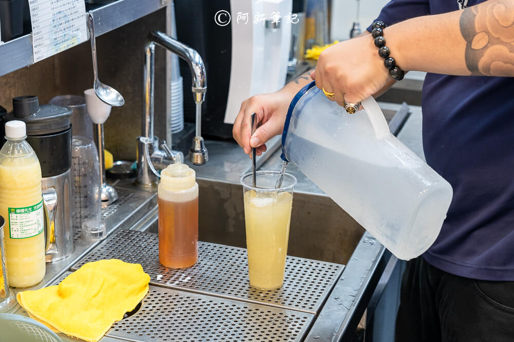 球客道鮮果冰沙專賣店,球客道鮮果冰沙,球客道冰沙,球客道,台中冰沙專賣店,台中冰沙,台中冰店,台中飲料店,台中飲料,台中北區飲料,北平路飲料