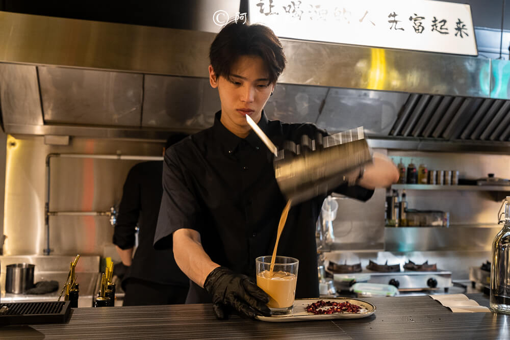 雲璽樓,雲璽樓 Cloema bistro,Cloema,台中西屯酒吧,逢甲夜市,逢甲夜市餐酒館,逢甲餐酒館,逢甲酒吧,雲璽樓菜單,逢甲美食,台中餐酒館,台中美食