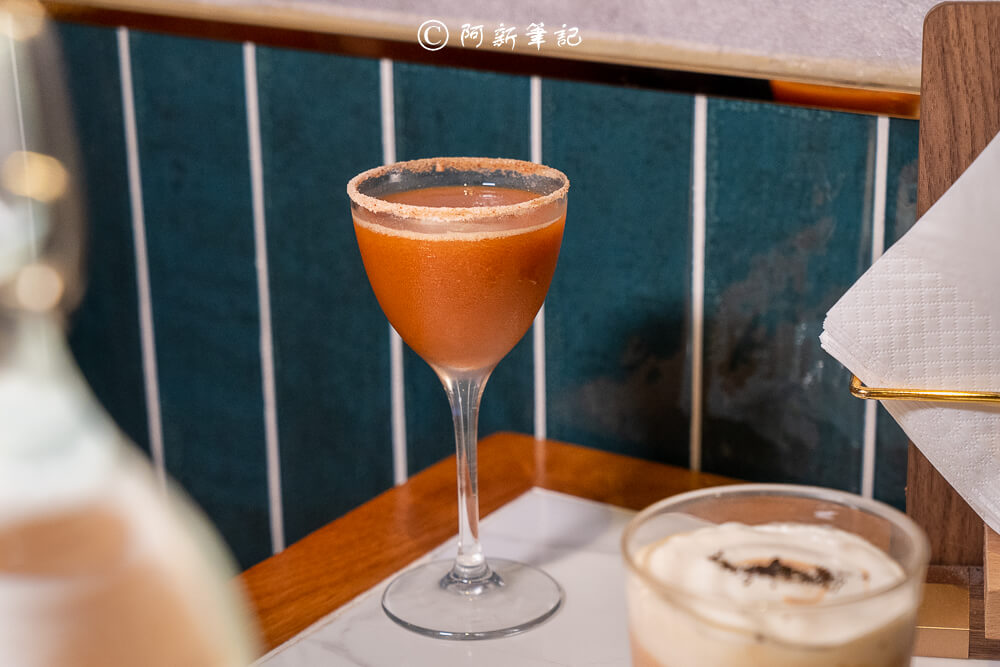 雲璽樓,雲璽樓 Cloema bistro,Cloema,台中西屯酒吧,逢甲夜市,逢甲夜市餐酒館,逢甲餐酒館,逢甲酒吧,雲璽樓菜單,逢甲美食,台中餐酒館,台中美食