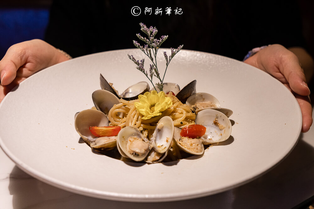 雲璽樓,雲璽樓 Cloema bistro,Cloema,台中西屯酒吧,逢甲夜市,逢甲夜市餐酒館,逢甲餐酒館,逢甲酒吧,雲璽樓菜單,逢甲美食,台中餐酒館,台中美食