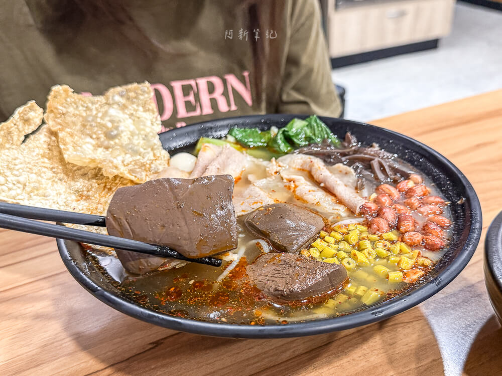 桂蘭創意料理餐館,桂蘭螺螄粉,桂蘭拉麵,忠孝夜市桂蘭,忠孝夜市螺螄粉,台中螺螄粉,台中拉麵推薦,台中南區美食,桂蘭菜單,桂蘭價格,桂蘭營業時間,桂蘭臭豆腐,桂蘭地址,桂蘭評價,台中宵夜推薦