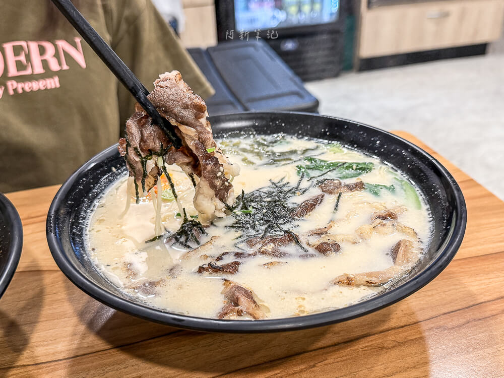 桂蘭創意料理餐館,桂蘭螺螄粉,桂蘭拉麵,忠孝夜市桂蘭,忠孝夜市螺螄粉,台中螺螄粉,台中拉麵推薦,台中南區美食,桂蘭菜單,桂蘭價格,桂蘭營業時間,桂蘭臭豆腐,桂蘭地址,桂蘭評價,台中宵夜推薦