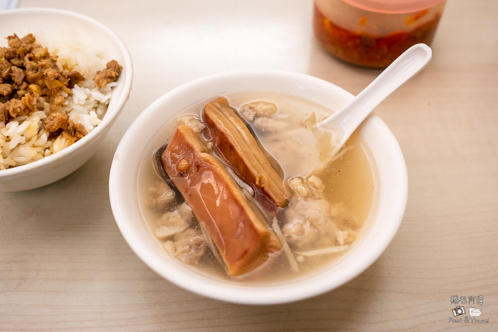 鹿港肉羹泉,鹿港肉羹泉台中店,鹿港肉羹泉中美街,鹿港肉羹泉菜單,鹿港肉羹台中,台中肉羹,台中美食,台中小吃,向上市場美食,向上市場小吃