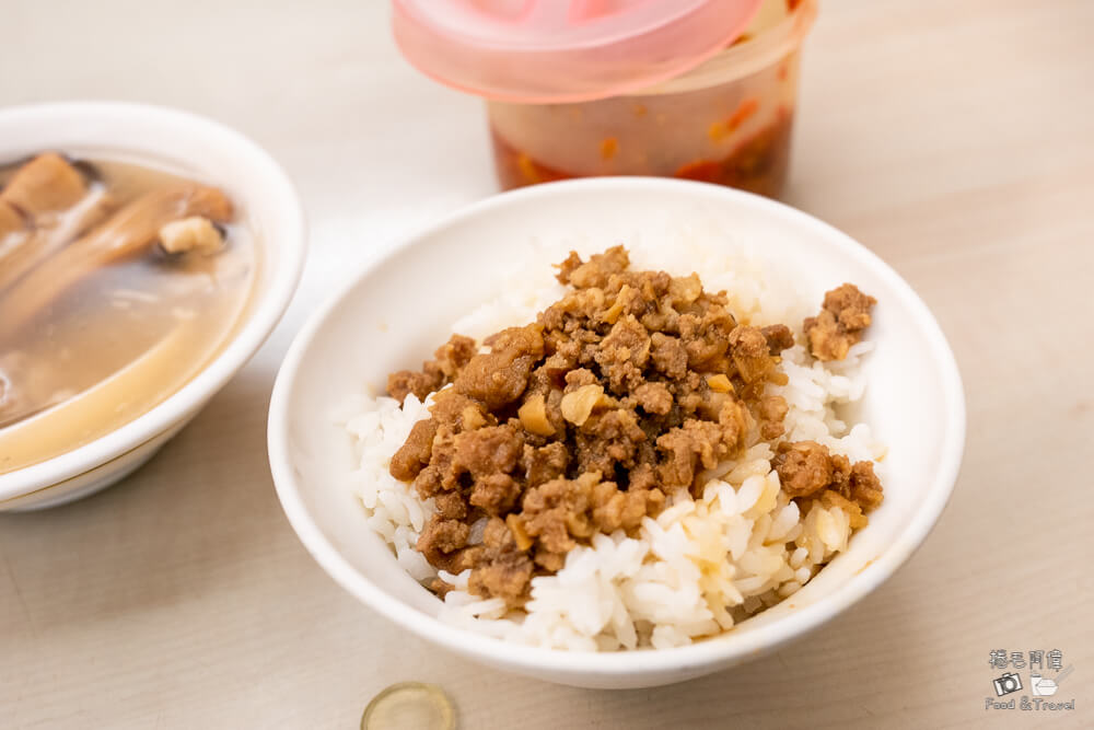 鹿港肉羹泉,鹿港肉羹泉台中店,鹿港肉羹泉中美街,鹿港肉羹泉菜單,鹿港肉羹台中,台中肉羹,台中美食,台中小吃,向上市場美食,向上市場小吃