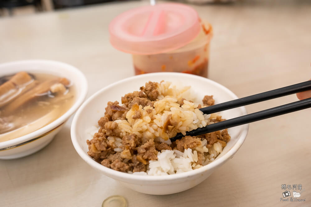 鹿港肉羹泉,鹿港肉羹泉台中店,鹿港肉羹泉中美街,鹿港肉羹泉菜單,鹿港肉羹台中,台中肉羹,台中美食,台中小吃,向上市場美食,向上市場小吃