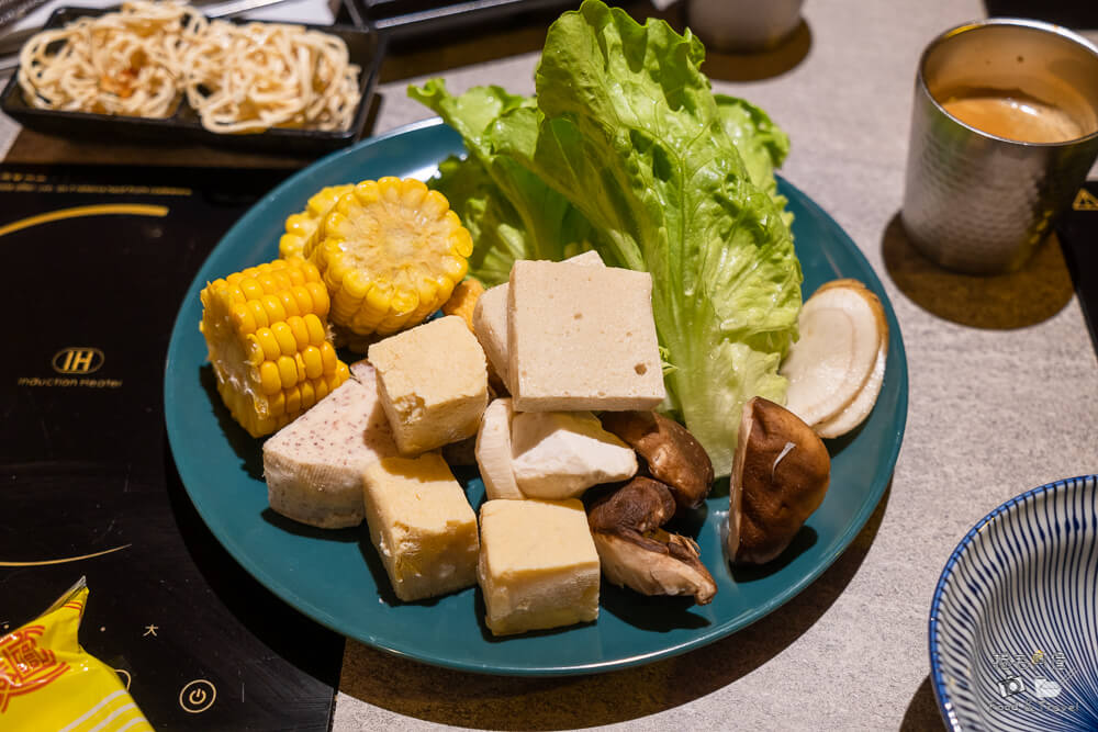 月團圓雞湯火鍋,月團圓雞湯,月團圓雞湯火鍋台中,台中火鍋,台中鍋物,台中美食,台中餐廳,台中聚餐