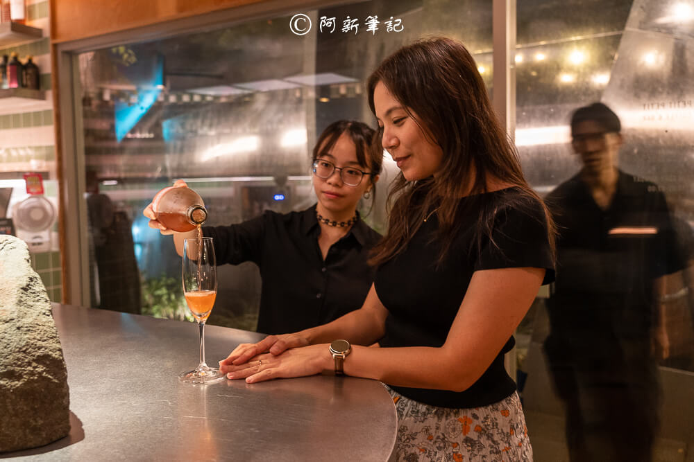 Petit Petit,台中Petit Petit,台中勤美酒吧,台中酒吧推薦,勤美美食,台中深夜酒吧,Petit Petit調酒,台中約會餐廳,勤美夜生活,台中特色酒吧