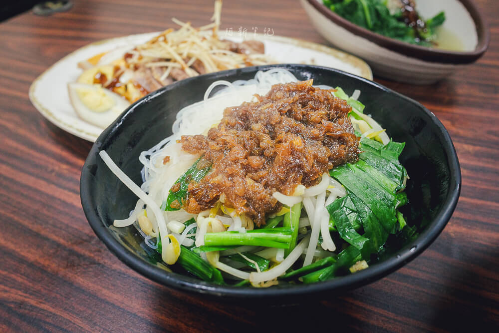品味香麵攤 油蔥肉燥 豆芽 青菜