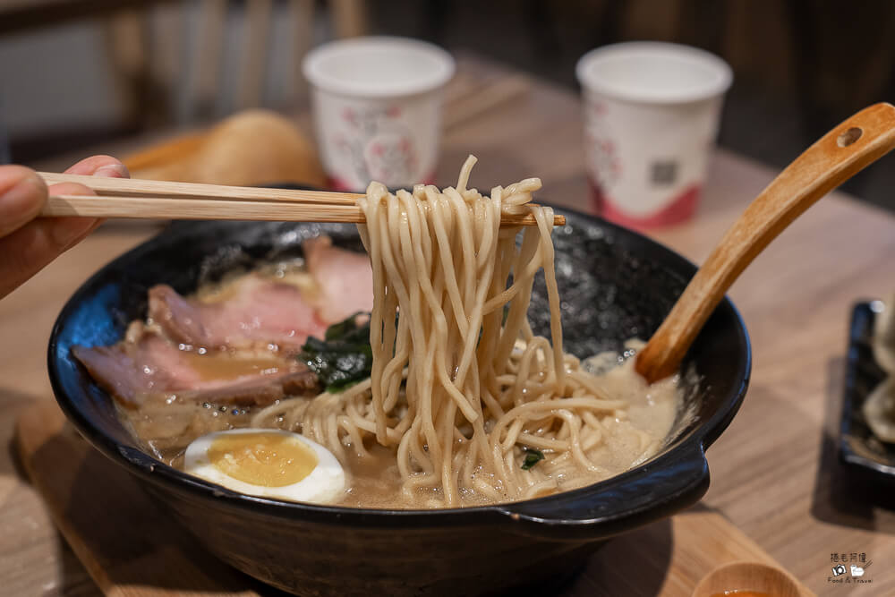 信川屋,信川屋博多豚骨拉麵店,勤美美食,勤美隱藏拉麵,台中信川屋博多豚骨拉麵店,台中拉麵,台中美食,台中隱藏拉麵,台中餐廳 @捲毛阿偉 信川屋,信川屋博多豚骨拉麵店,勤美隱藏拉麵,台中信川屋博多豚骨拉麵店,台中隱藏拉麵,台中拉麵,勤美美食,台中美食,台中餐廳