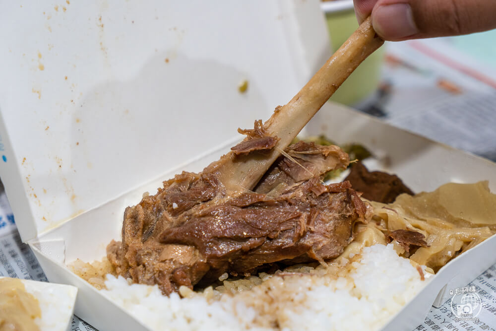 小辣椒爌肉飯,小辣椒炒麵爌肉飯,新時代美食,新時代小吃,台中車站美食,台中車站小吃,台中美食,台中小吃,台中老店,台中爌肉飯