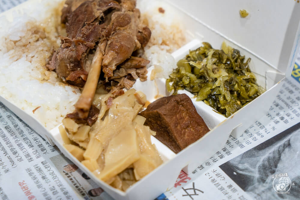 小辣椒爌肉飯,小辣椒炒麵爌肉飯,新時代美食,新時代小吃,台中車站美食,台中車站小吃,台中美食,台中小吃,台中老店,台中爌肉飯