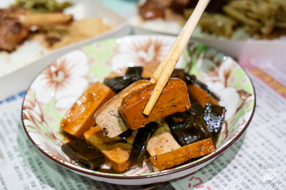 小辣椒爌肉飯,小辣椒炒麵爌肉飯,新時代美食,新時代小吃,台中車站美食,台中車站小吃,台中美食,台中小吃,台中老店,台中爌肉飯