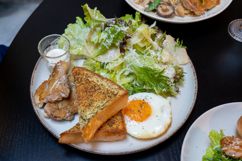 ttk推薦,ttk早午餐,ttk菜單,台中天井咖啡廳,台中東區早午餐,台中老宅餐廳,台中質感下午茶,台中車站早午餐,台中隱藏版美食,鐵鍋舒芙蕾 @捲毛阿偉 ttk早午餐,台中東區早午餐,ttk菜單,台中隱藏版美食,台中老宅餐廳,ttk推薦,台中車站早午餐,台中天井咖啡廳,鐵鍋舒芙蕾,台中質感下午茶