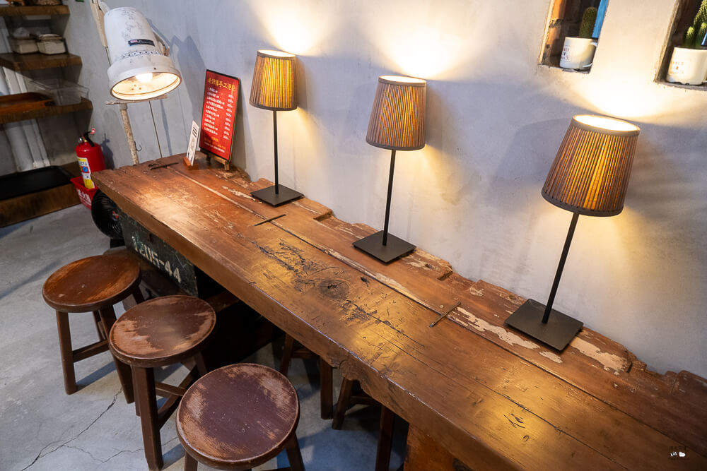 定邦咖啡,定邦咖啡季節菜單,定邦咖啡水蜜桃冰沙,定邦咖啡訂位,宜蘭IG打卡甜點,宜蘭三合院咖啡廳,宜蘭老宅下午茶,宜蘭限定美食,礁溪必吃水果甜點,礁溪浮誇系甜點,礁溪特色咖啡廳推薦 @捲毛阿偉 定邦咖啡,礁溪浮誇系甜點,宜蘭三合院咖啡廳,定邦咖啡水蜜桃冰沙,宜蘭老宅下午茶,礁溪必吃水果甜點,定邦咖啡訂位,宜蘭限定美食,礁溪特色咖啡廳推薦,定邦咖啡季節菜單,宜蘭IG打卡甜點