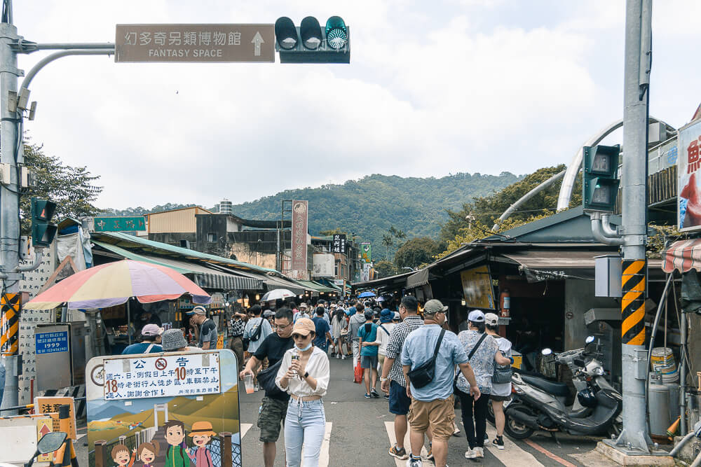 內灣老街,內灣老街美食,新竹內灣老街,內灣老街必買,內灣老街必吃,內灣老街附近景點,內灣老街住宿,內灣老街交通,內灣老街停車場,內灣老街餐廳,內灣老街一日遊,新竹旅遊,新竹景點,內灣老街伴手禮,內灣老街火車,內灣老街特色,內灣老街早餐,內灣老街名產,內灣老街豆花