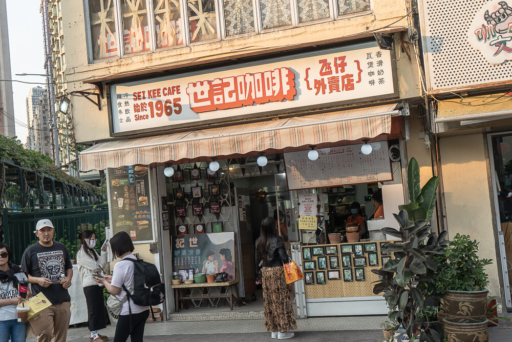 世記咖啡豬扒包｜厚蛋豬扒包超大份量，吃完飽到天靈蓋
